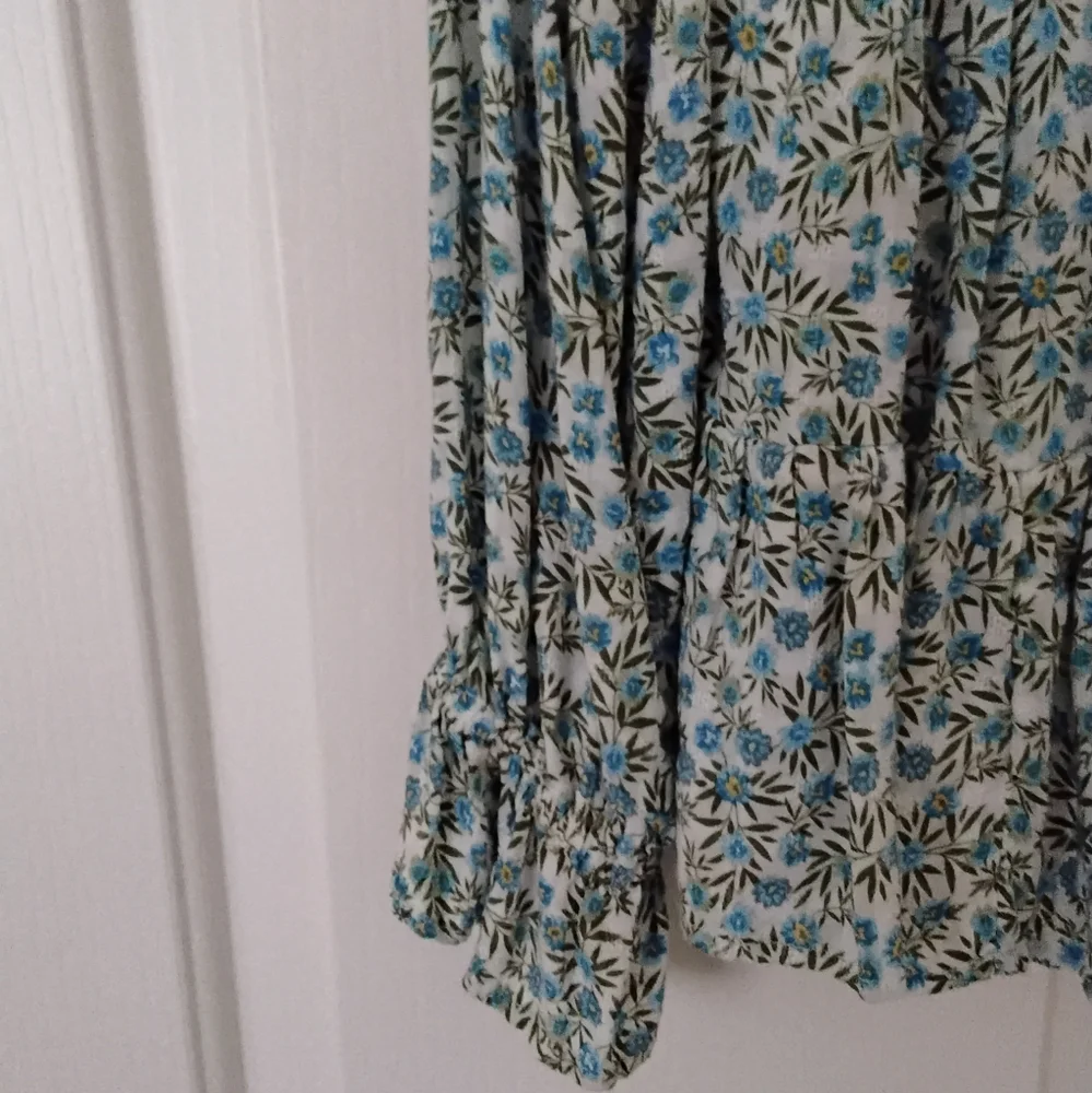 Ladies Ruffled Blouse - Picture 8 of 11